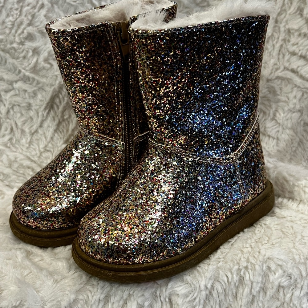 Girls Sparkly Glitter Boots with Faux Fur Lining size 6 brand new